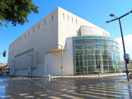 TEL AVIV, ISRAEL - OCTOBER 08, 2012: Gabima theater in sunny dayのeditorial素材