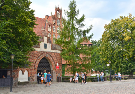 MARLBORK, POLAND - AUGUST 24, 2018: Entrance to the territory of the Middle Knight's Castle of the Teutonic Orderのeditorial素材