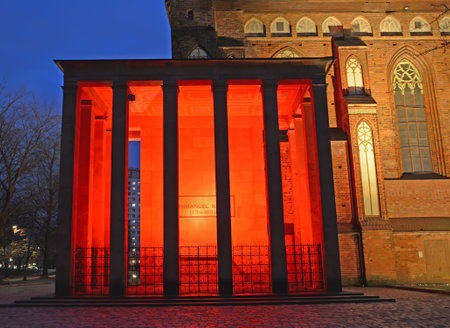 KALININGRAD, RUSSIA - NOVEMBER 28, 2020: Decorative lighting of the tomb of Immanuel Kantのeditorial素材