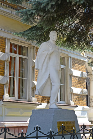 CHERNYAKHOVSK, RUSSIA - AUGUST 16, 2019: Monument to PI Tchaikovsky on a sunny day. Kaliningrad regionのeditorial素材
