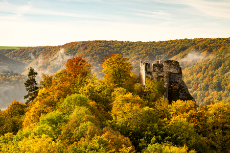 Rusenschloss in Autumn, Blaubeurenの写真素材