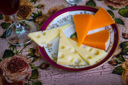 Slicing cheeses
