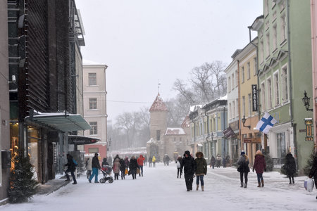 TALLINN, ESTONIA - JANUARY 05, 2017: Unidentified people are walking in old town in Tallinn.のeditorial素材