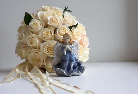 Brides Round bouquet on table in the roomの写真素材