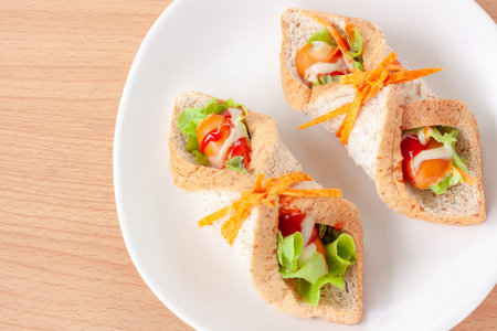 Sandwich whole wheat bread with sausageの写真素材