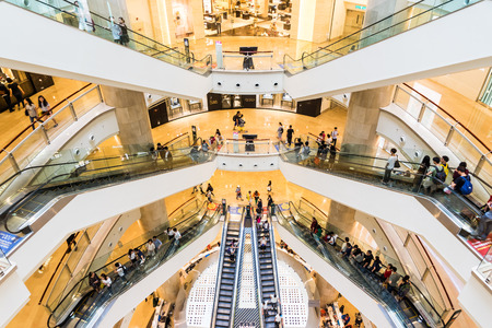 TAIPEI, TAIWAN - May 20, 2017 : Tourist walking and shopping in Taipei 101 mall, the landmark of Taiwanのeditorial素材