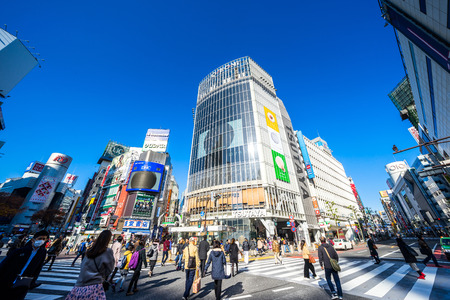 Tokyo, Japan - Dec 3, 2017: tourist walking on Shibuya crossingのeditorial素材