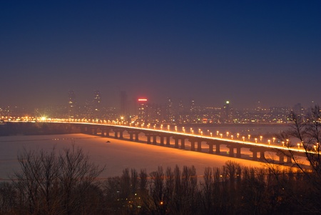 Bridge across the Dnieper River in Kievの写真素材