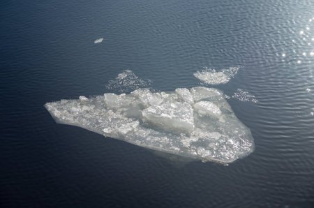 Floating of ice