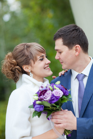 couple near the columnsの写真素材