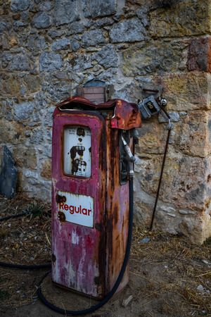 Old Fuel Gasoline Pump, Tatoi, Greeceのeditorial素材