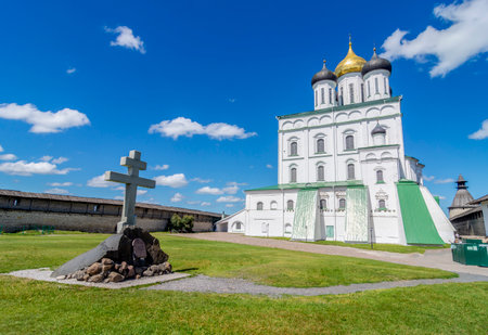 On the territory of the Pskov Kremlin (Krom) and Holy Trinity Cathedral , Pskov, Russiaの写真素材