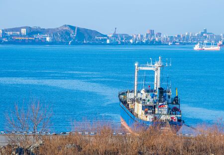 Vladivostok, Russia-November 25, 2018: Seascape with a view of ships off the coast.のeditorial素材
