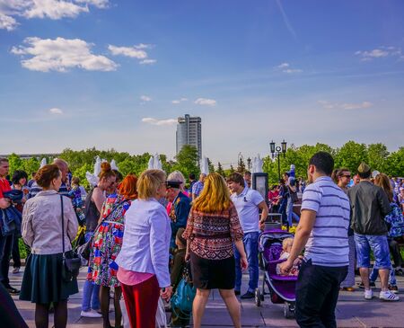 Moscow, Russia-may 9, 2016: Victory Day in the capital city. People celebrate in the streets and parks.のeditorial素材