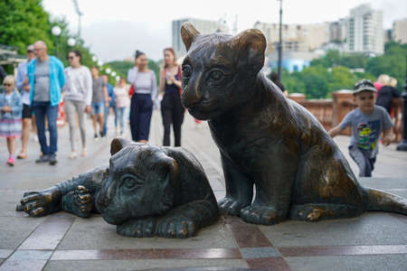 Vladivostok, Russia-July 6, 2020: The sculptural composition "the Tigers" on the Sports promenadeのeditorial素材