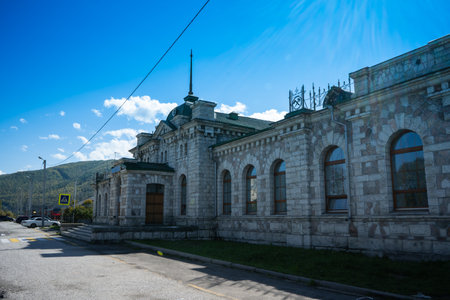 Slyudyanka, Irkutsk region-September 16, 2020: Urban landscape with a view of the railway station building.のeditorial素材