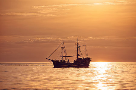 Seascape on sunset backgroundの素材