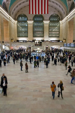 NEW YORK CITY - JANUARY 29: crowd of commuters and tourists in the grand central station in the evening of working day in January 29, 2010 in New York City, USAのeditorial素材