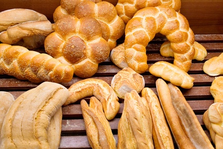 newly baked bread in baker's shopの写真素材