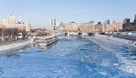 view on frozen Moscow river in sunny winter day on 29 January 2012のeditorial素材