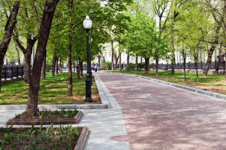 MOSCOW, RUSSIA - MAY 11: pedestrian Pokrovsky Boulevard in Moscow, Russia on May 11, 2013. Boulevard was arranged in the 1820s.のeditorial素材