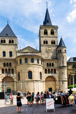 TRIER, GERMANY- JUNE 28: Cathedral of Saint Peter in Trier, Germany, on June 28, 2010. It is the oldest cathedral in Germany and was build in 329-346 years.のeditorial素材
