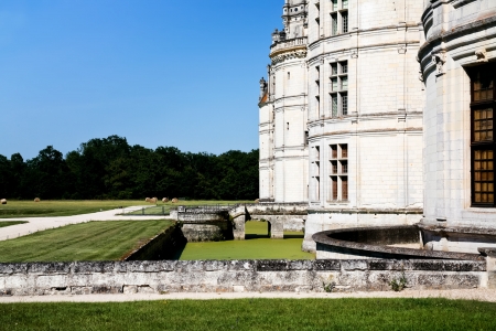 CHAMBORD, FRANCE - JULY 7: Chateau de Chambord in France on July 7, 2010. Chambord is the largest chateau in the Loire Valley , it was built as a hunting lodge for Francois I in 1519-1547 yearsのeditorial素材