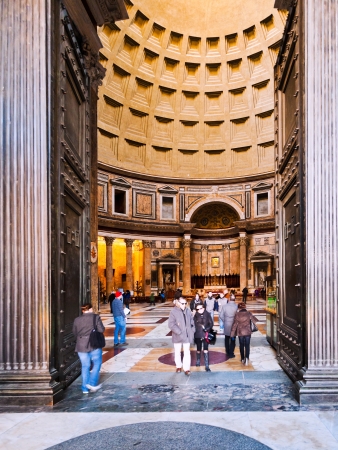 ROME - DECEMBER 16: Entrance in Pantheon in Rome, Italy on December 16, 2010. Pantheon was built as a temple to all the gods of ancient Rome, and rebuilt by the emperor Hadrian about 126 ADのeditorial素材