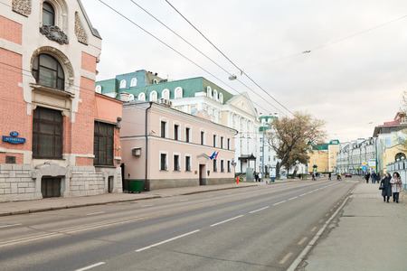 MOSCOW, RUSSIA - NOVEMBER 2, 2014: houses on Ostozhenka street in Moscow in autumn. Ostozhenka - the most expensive streets in Moscow, cost of some apartments more than 50000 for 1 sq.meter now.のeditorial素材