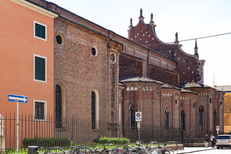 VICENZA, ITALY - MARCH 28, 2017: people near Duomo Cathedral in Vicenza city in spring. The cathedral was built in 1482-1560, to plans by Lorenzo of Bolognaのeditorial素材