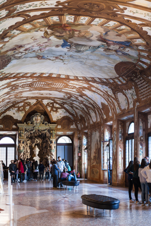 MANTUA, ITALY - MARCH 31, 2017: visitors in Corte Vecchia of Ducal Palace Museum in Mantua city. Ducal Palace boasts more than 950 rooms and gardens, stores and cellars, courts and loggiasのeditorial素材