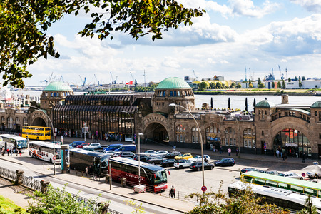 HAMBURG, GERMANY - SEPTEMBER 15, 2017: above view of St. Pauli Landungsbrucken (Sankt Pauli Piers) landing place in Port of Hamburg between the lower harbour and Fischmarkt (Fish Market) on Elbe riverのeditorial素材