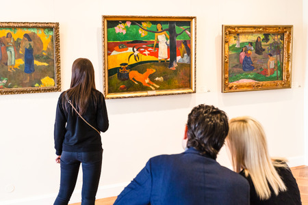 SAINT PETERSBURG, RUSSIA - MARCH 18, 2018: visitors in new Hermitage Museum in General Staff Building. The State Hermitage is second largest museum of art and culture in the worldのeditorial素材