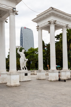 Batumi, Georgia - September 16, 2023: monument to Georgian pilot Fadiko Gogitidze and colonnade at entrance to park on May 6 in Batumi city on autumn dayのeditorial素材