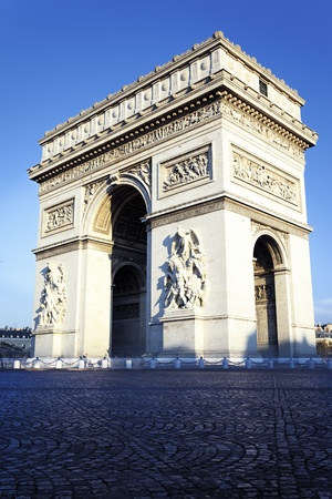 vertical view of Arc de Triomphe in Parisの写真素材