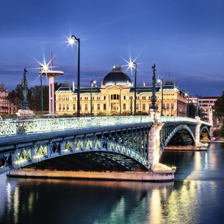 Bridge of University in Lyon by night のeditorial素材