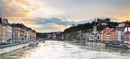 Bridge over river saone at sunset, Lyon, Franceのeditorial素材