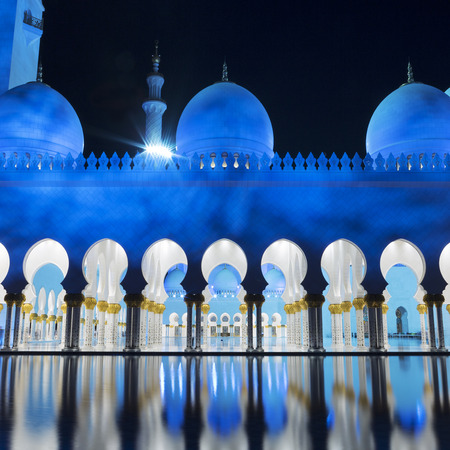 View of famous mosque, Abu Dhabi, at night, uae.の写真素材