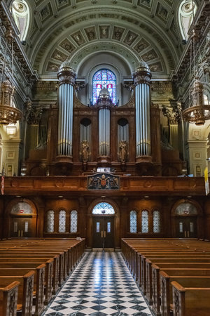 PHILADELPHIA, PENNSYLVANIA - JULY 7, 2023: The Cathedral Basilica of Saints Peter and Paul of the Roman Catholic Archdiocese of Philadelphia on Race Street on July 7, 2023 in Philadelphia, Pennsylvaniaのeditorial素材