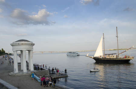 The river Volga and the quay of Cosmonauts in Saratov のeditorial素材