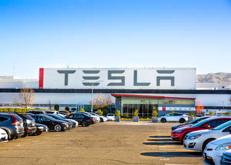 Fremont, CA, USA - January 20, 2021: Tesla factory plant,  an American electric vehicle and clean energy company based in Palo Alto, Californiaのeditorial素材