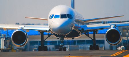airliner departing gate