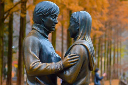 

Statues of "Winter Sonata Drama" Character in Nami Islandのeditorial素材