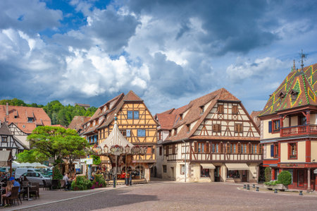 Obernai, France - August 11, 2022: Half-timbered ensemble at Place de l Etoile in Obernai. Bas-Rhin department in Alsace region of Franceのeditorial素材