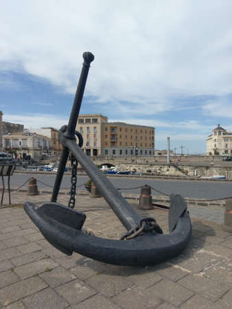 old anchor in syracuse town