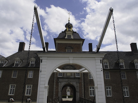 anholtのeditorial素材