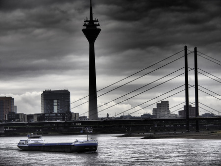 Rhineのeditorial素材