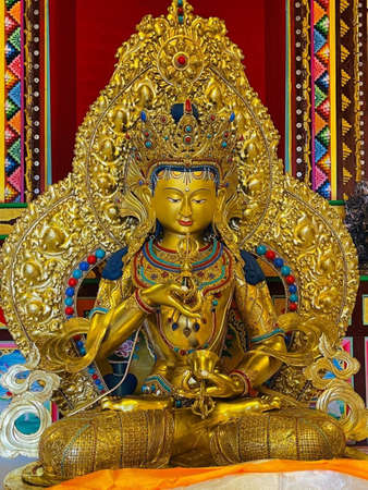 Buddha Vajrasattva (Dorje Sems-dpa) practice is a tantric meditation done for the purification of karma. As a Vajrayana practice, it is undertaken with a bodhichitta aim to purify all our karma.のeditorial素材