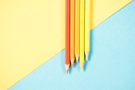 Color pencil arrangement