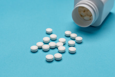 Tablet supplement on color backgroundの写真素材